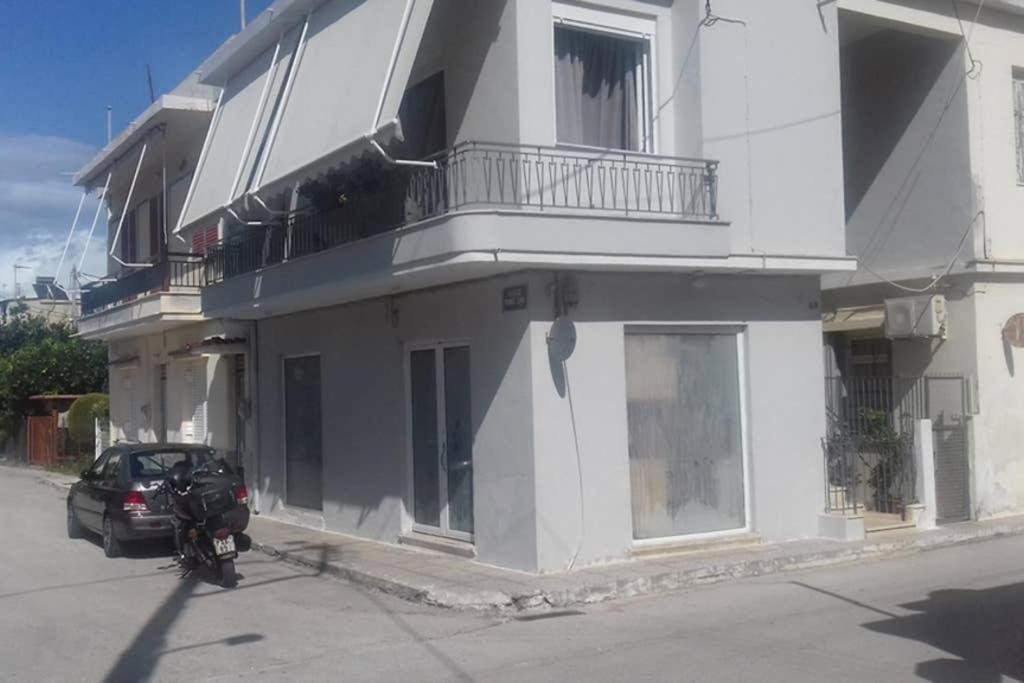 Paris House 1 Apartment Patras Ngoại thất bức ảnh